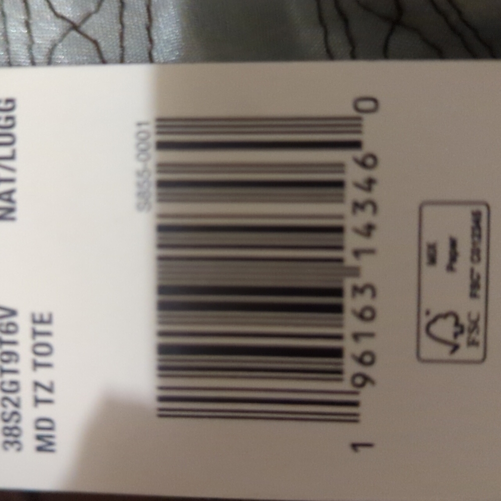 Michael Kors Jet Set Charm Tote/Purse - Picture 8 of 8